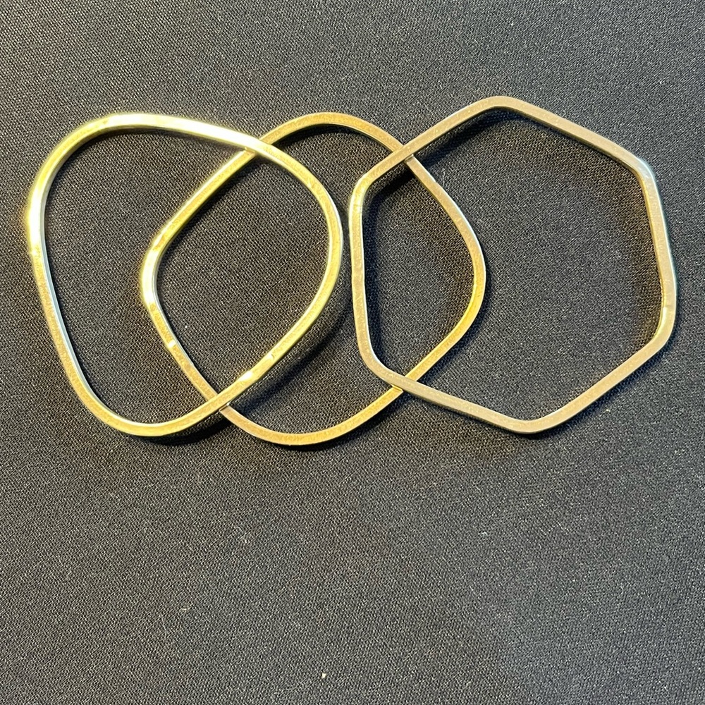 Three Vintage Solid Brass Bangle Bracelets, Diffe… - image 3
